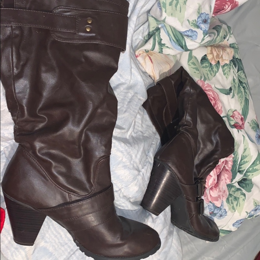Heeled boots